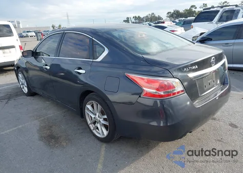 2015 Nissan Altima 2.5 S из США, поврежденный, VIN 1N4AL3AP5FC291472